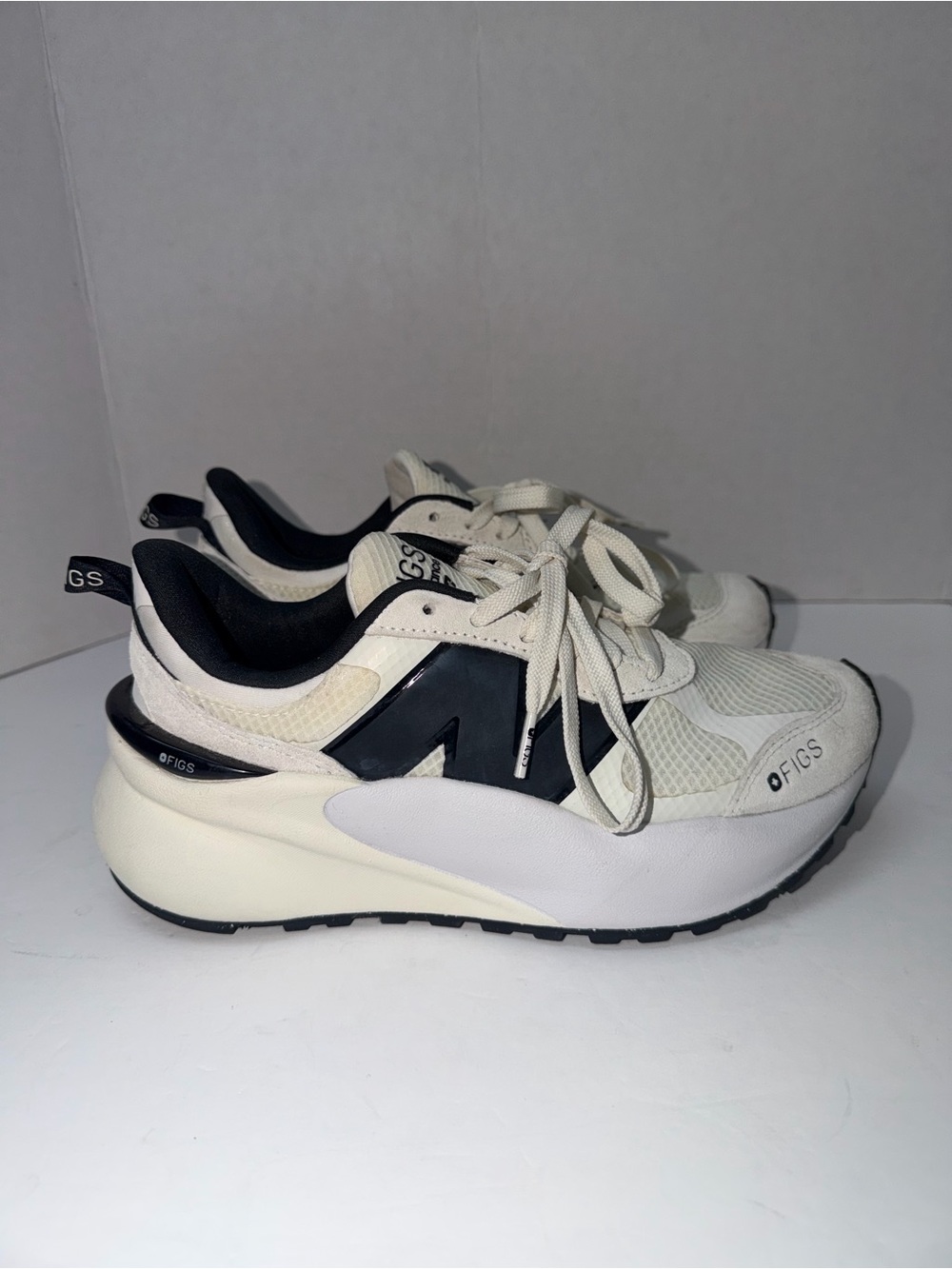 Figs x New Balance 3447 Unisex Sneakers Size 6.5W/5M Cream